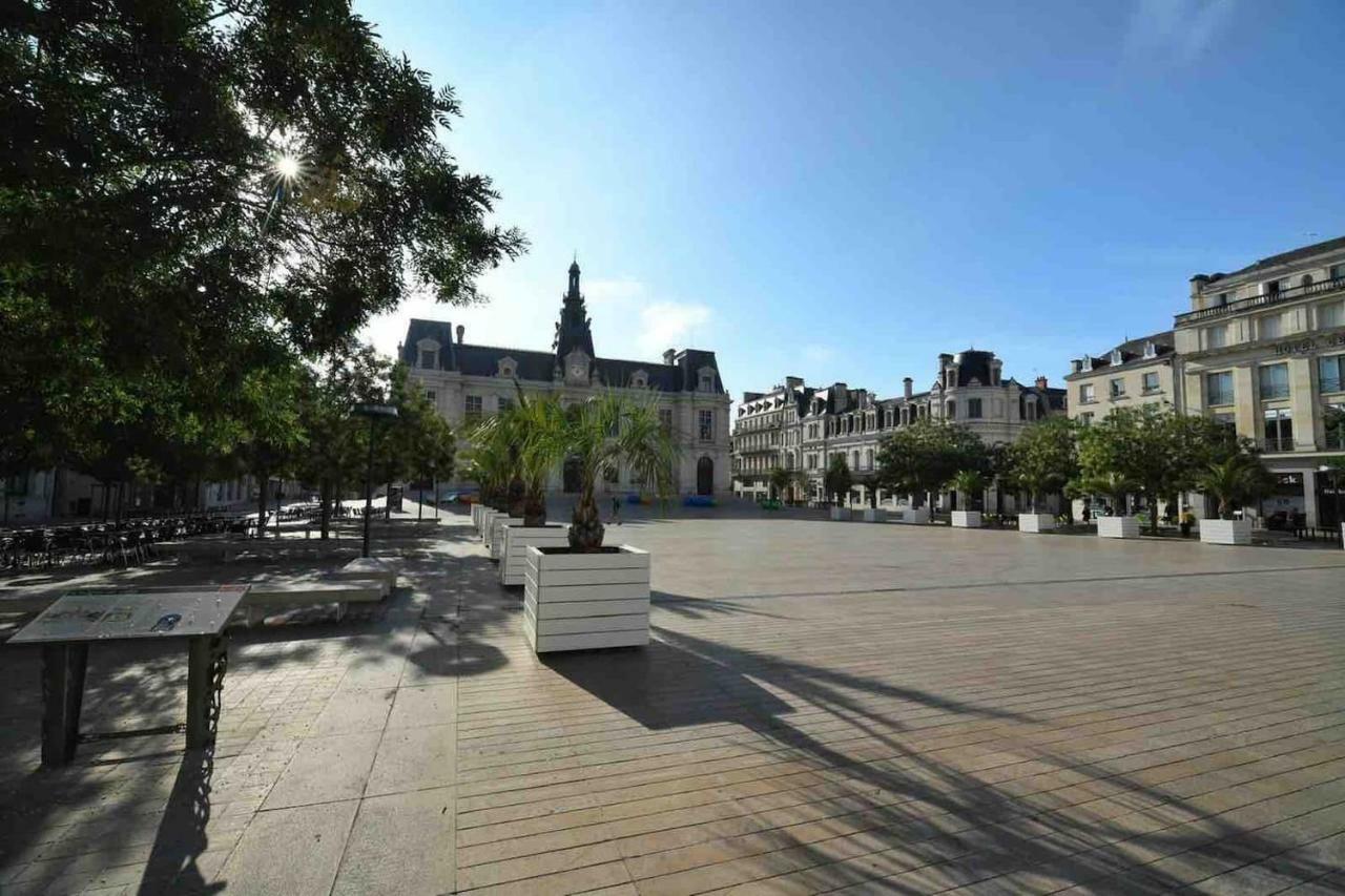 An Authentic Experience With Spa In The Center Poitiers Exterior foto