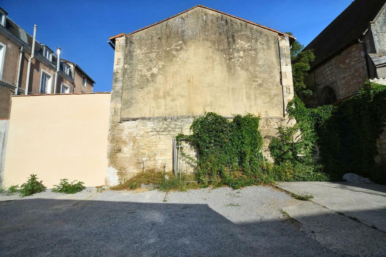 An Authentic Experience With Spa In The Center Poitiers Exterior foto